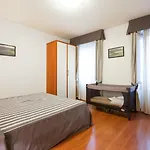 Ξενοδοχείο με διαμερίσματα Urbanauts Minelli 4*
