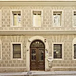 Aparthotel Urbanauts Minelli 4*