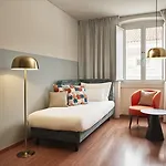 Urbanauts Minelli Aparthotel
