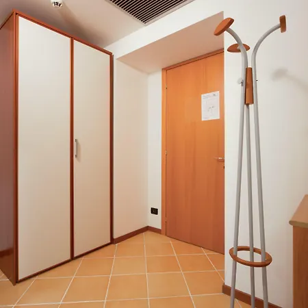 Urbanauts Minelli 4*