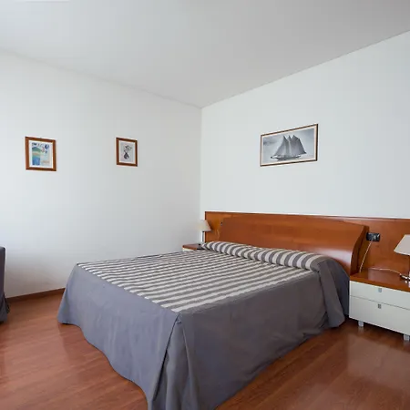 Lejlighedshotel Urbanauts Minelli 4*