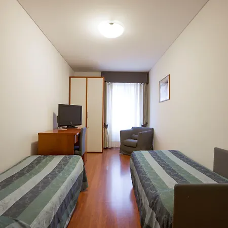 Urbanauts Minelli 4*