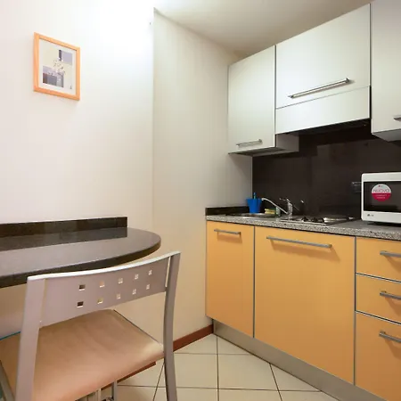 Urbanauts Minelli Lejlighedshotel 4*