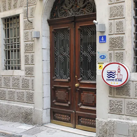 Urbanauts Minelli Τεργέστη