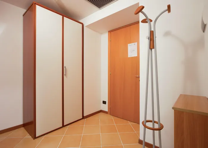 Urbanauts Studios Minelli 4*