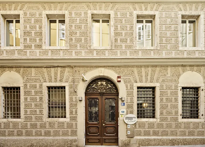 Aparthotel Urbanauts Studios Minelli 4*