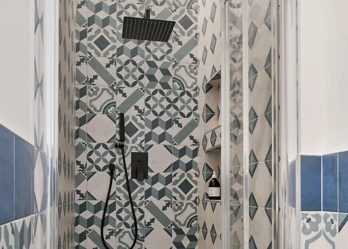 Urbanauts Studios Minelli 4*